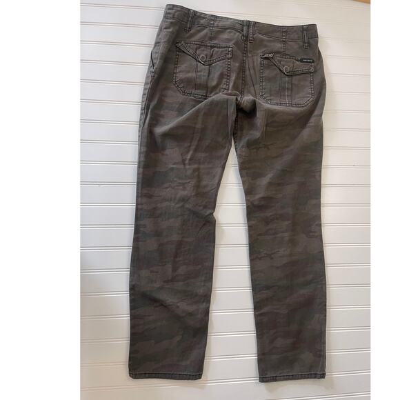 Sanctuary Camo Straight Leg Pants Pockets Green Army Size Womens 28 - Picture 9 of 10